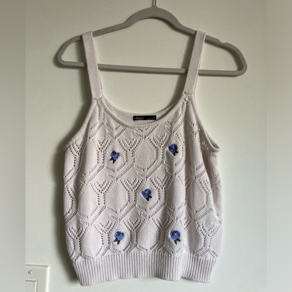 White knit cottagecore tank top with blue flowers - Picture 3 of 7